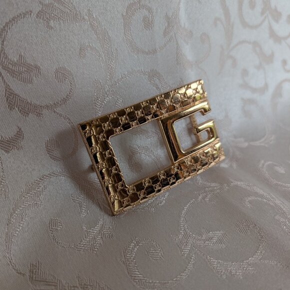 G Gold tone Belt Buckle - Picture 9 of 9